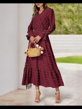 Elegant Burgundy Maxi Dress with Textured Detail